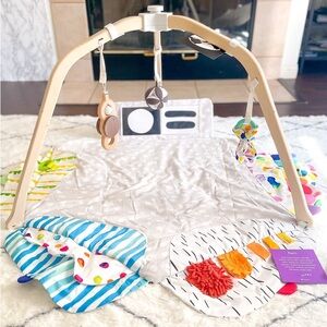 Lovevery play mat